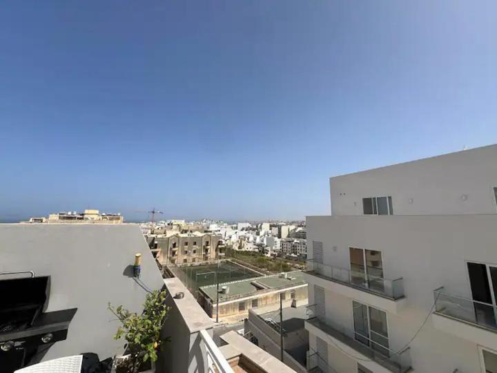 Amazing Spacious Apartment With Bbq & Jacuzzi St. Julian's Zewnętrze zdjęcie