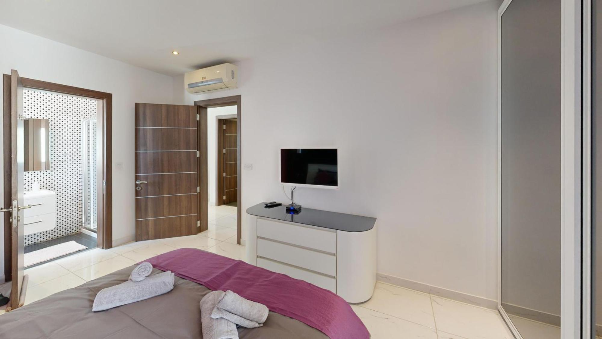 Amazing Spacious Apartment With Bbq & Jacuzzi St. Julian's Zewnętrze zdjęcie