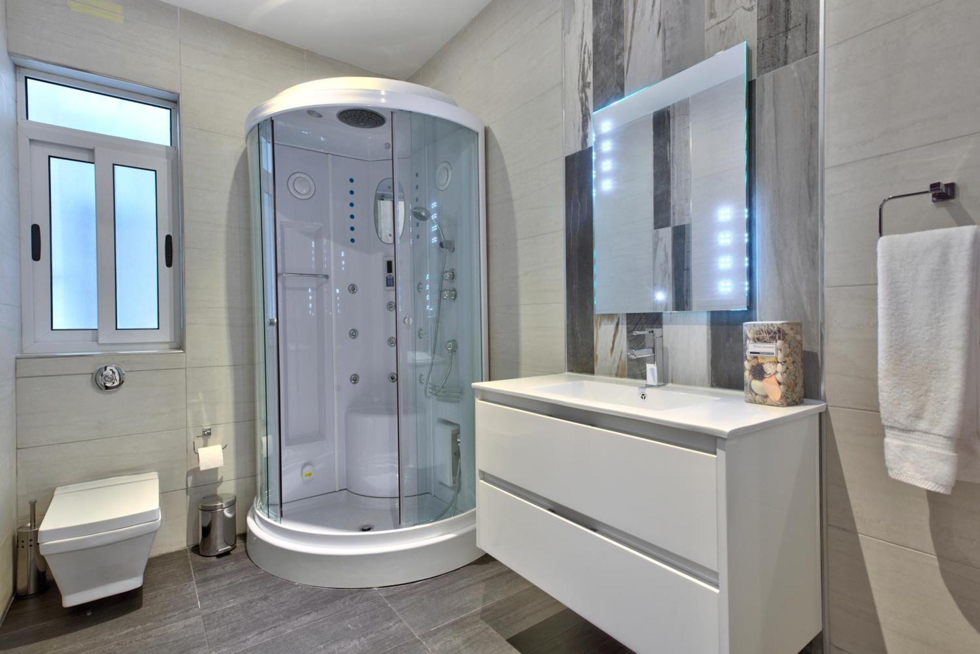 Amazing Spacious Apartment With Bbq & Jacuzzi St. Julian's Zewnętrze zdjęcie